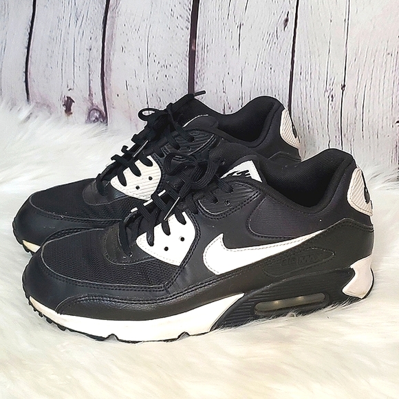Nike Shoes - NIKE AIR MAX 90 Black Summit White Sneakers Women's Size 9.5 (325213-060) NO BOX